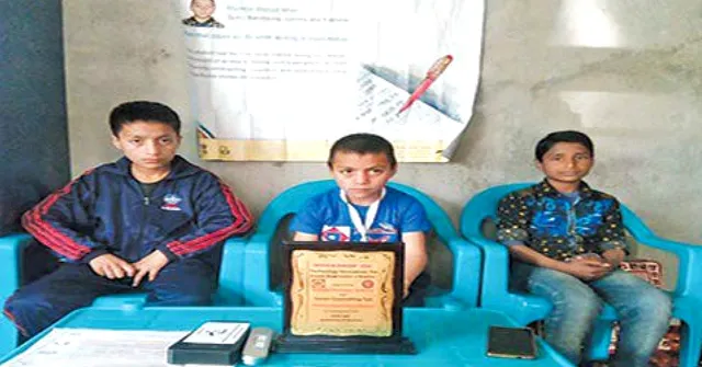 9-Year-Old Wonderkid from Kashmir's Gurez Valley Builds Unique Counting Pen!