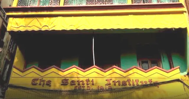 This Historic 100-Year Library Was Regularly Visited by Subhash Chandra Bose!