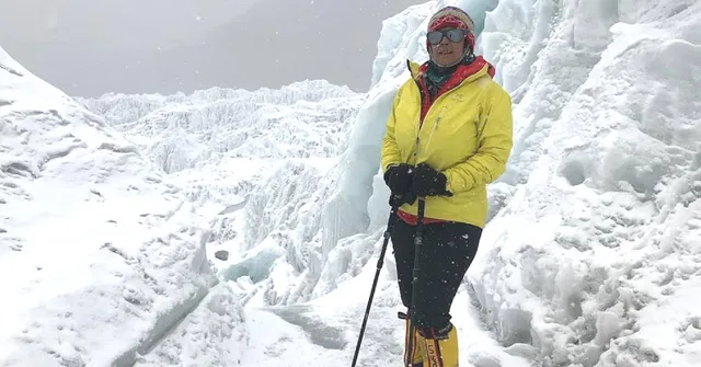 This Amazing 53-Year-Old From J&K Is India's Oldest Woman to Conquer Mt Everest!