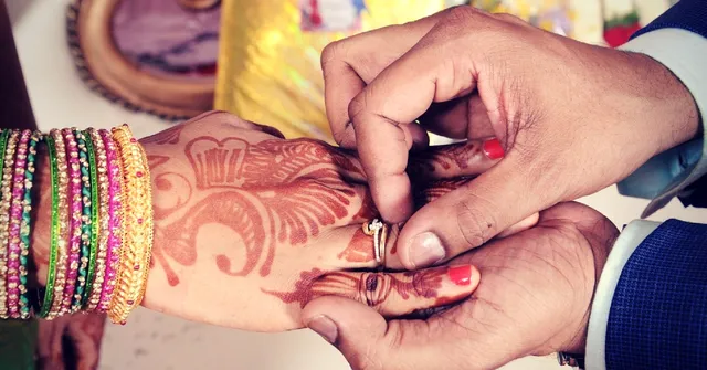 Boycotted by Village, This 'Love Marriage' Was Rescued by Police, Local Officials!