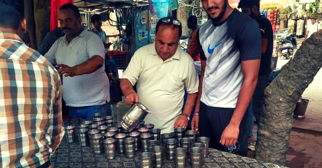 Gurugram Lady Opens 'Crockery Bank' for Steel Utensils to Reduce Plastic Waste!