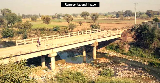 Disturbed by Kid's Death, Retired UP Man Uses Rs 3 Lakh From PF to Build 70ft Bridge!