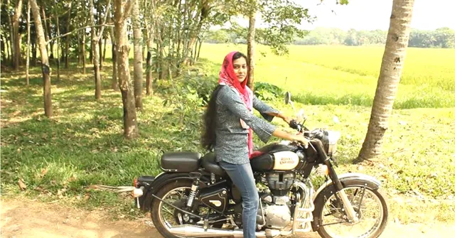Redefining Norms, This Kerala Biker Woman's Powerful Videos are Saving Lives!