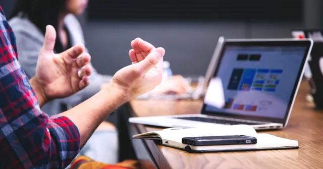 Have a Colleague Who Suffers From Schizophrenia? Here's How You Can Help Them!