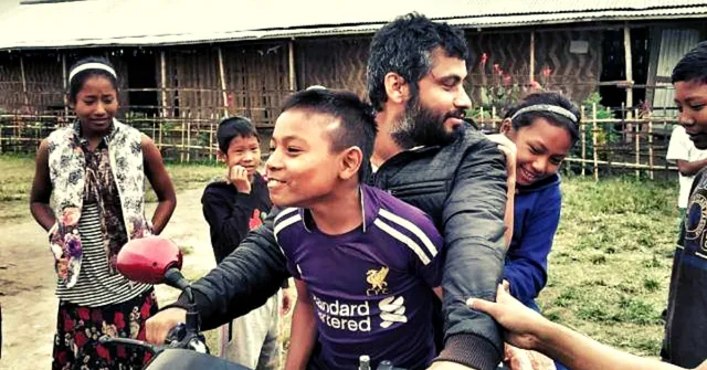 IIT Grad Quits Singapore Job to Teach Poor Kids From 11 Flood-Prone Assam Villages!