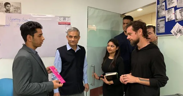 100% Natural Period Pain Relief Roll-On: IIT-D Students Find Solution For Menstrual Cramps!