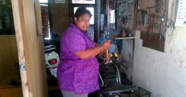 This Gritty Pune Mechanic Has Been 'Fixing' Patriarchal Prejudices for 30 Years!