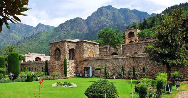 'Palace of Fairies' to 'Lost Hill of Faces': 12 Hidden Heritage Gems in India You Need to See!