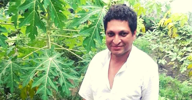 IIT/IIM Alumni Quits Cushy Job, Helps 400 MP Farmers Grow Organic 'Food Forests'!