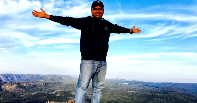 IRS Officer Failed in 4 Prelims. Here's How He Cracked UPSC In His 6th Attempt!