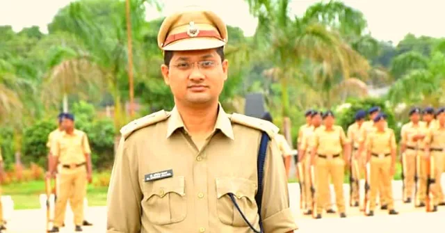 Giving CPR to Rescuing a Family From a Mob: 5 Civil Servants Who Saved Lives