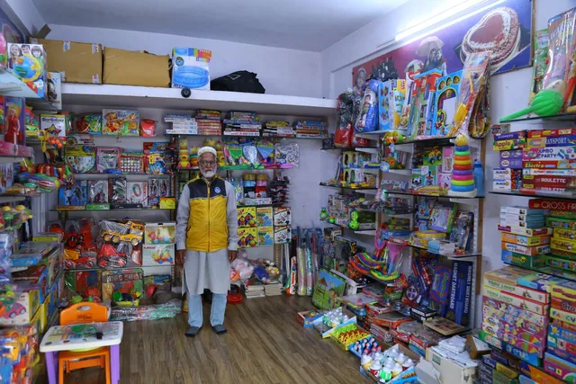 A New Path to Success: How Delivering 'Smiles' Transformed This 60-YO Man's Life!
