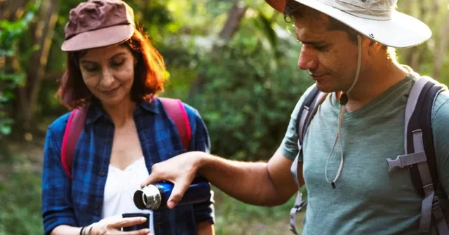 7 Snacks You Must Carry to Make Your Low-Budget Trip Healthy & Cheap
