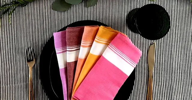 Mom-Daughter Duo Reimagine Kerala's 'Thorthu Towel', Empower 500 Weavers!