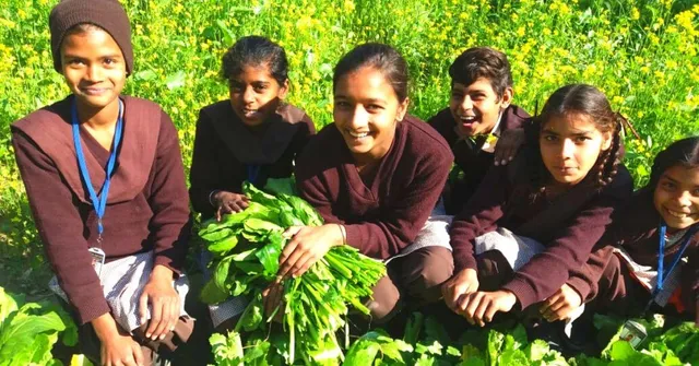 500 Punjab Kids Turn 'Farmprenuers', Grow Organic Veggies in School Grounds!