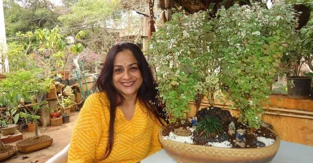 Woman Makes Award-Winning Bonsai Paradise With Mini Mangoes, Chikoos & More