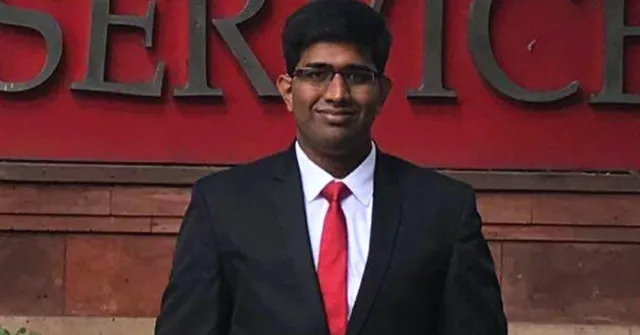 Son of Wage Labourers, Inspiring UPSC Topper Once Walked 5 Km/Day to Attend School