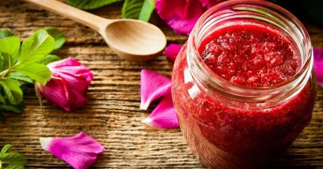 How To Make Gulkand At Home In 5 Easy Steps: Rujuta Diwekar Shares Mom's Recipe