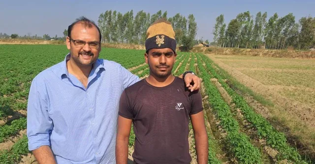 IIT Grad Helps 2 Lakh Farmers Sell Produce for Better Profits; Has A Turnover of Rs 50 Crore