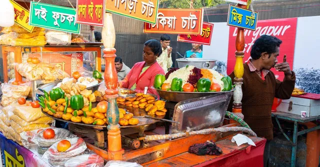 Top 5 Telebhaja Spots in Kolkata That Have Served Tagore and Bose
