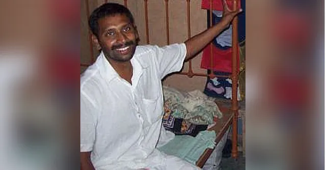 अमेरिका में २ लाख प्रति माह की नौकरी छोड़, अपने गाँव की सेवा में लगा है ये 'यंग गाँधी'!