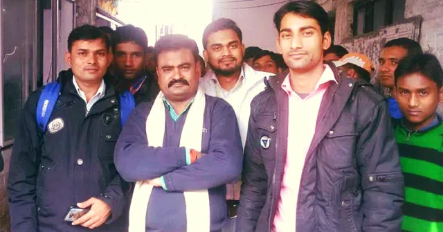 मिलिए बिहार के गुरु रहमान से, मात्र 11 रूपये में पढ़ाते हैं गरीब छात्रों को!