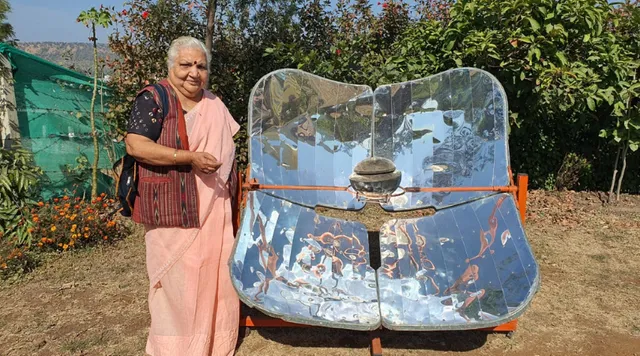 इनके प्रयासों से बना मध्य-भारत का पहला सोलर किचन, बदल दी हज़ारों महिलाओं की तकदीर!