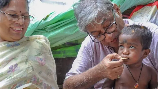 400 सेक्स वर्कर्स के लिए मसीहा हैं 70 वर्षीय अरूप, लॉकडाउन में भी पहुँचाते रहे राशन