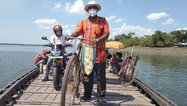 Superhero on Bicycle COVID Warrior Saumitra Mandal Helped Patients