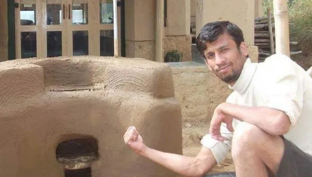 Tushar mud house pune, Aatmtrupti