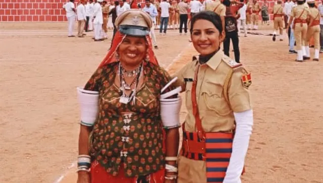 पिता दिव्यांग और मुश्किलें कईं पर नहीं मानी हार, बनीं गांव की पहली महिला सब-इंस्पेक्टर