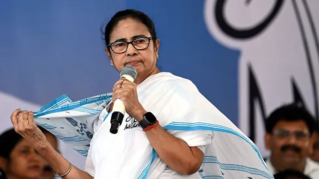 Mamata banerjee:'গরম জলে স্নান আর অ্যান্টি অ্যালার্জিক ট্যাবলেট', হঠাৎ কেন এই পরামর্শ মমতার?
