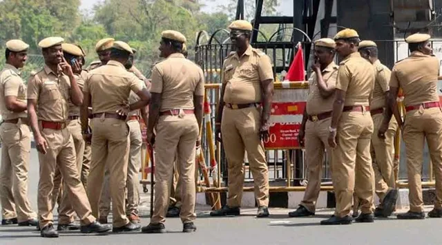 ஊர்க்காவல் படை வேலை வாய்ப்பு; 10-ம் வகுப்பு முடித்தவர்கள் விண்ணப்பிக்க  அழைப்பு