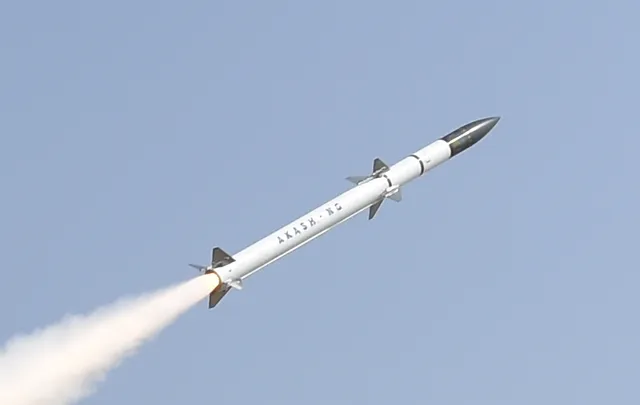 Akash_NG_being_flight_tested_(cropped)