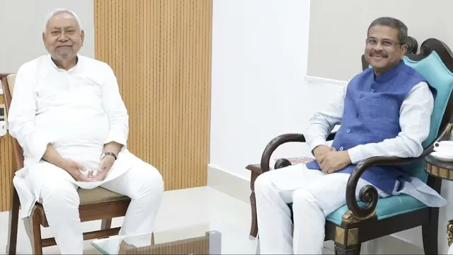 nitish and dharmendra