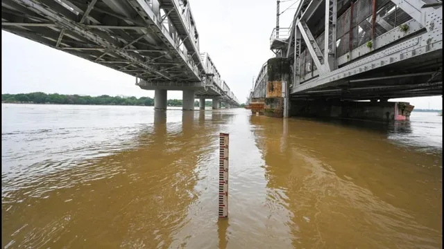 ବୁଡ଼ି ଯିବକି ରାଜଧାନୀ ଦିଲ୍ଳୀ