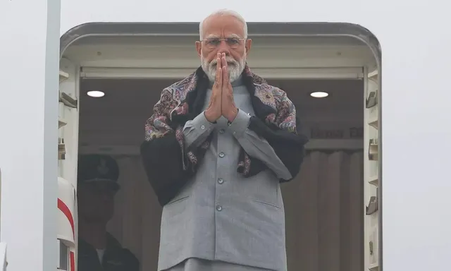 1989793-ani-20251215041212