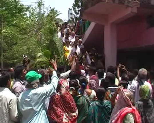 ରାସନ କାର୍ଡ ବିବାଦକୁ ନେଇ ହଙ୍ଗମା : ବିଧାୟକ ହଟହଟା