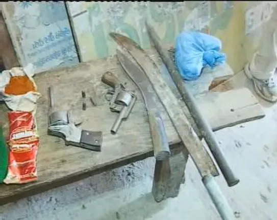 ପୁରୀ ୟୁନିକ୍ କ୍ଳବରେ ପୁଲିସର ଚଢ଼ାଉ