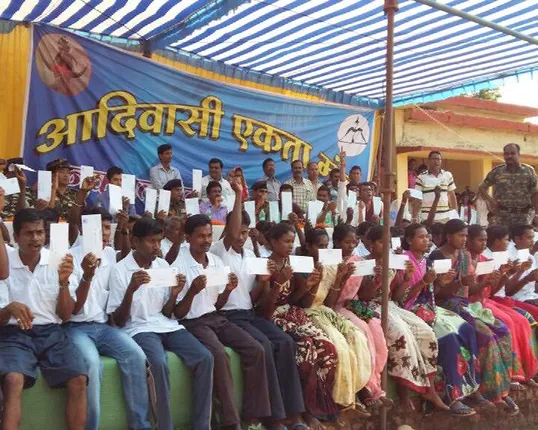 ଦୁର୍ବଳ ହେଉଛି ଲାଲଗଡ: ଆଜି ପୁଣି ୬୧ ଜଣ ମାଓବାଦୀଙ୍କ ଆତ୍ମସମର୍ପଣ