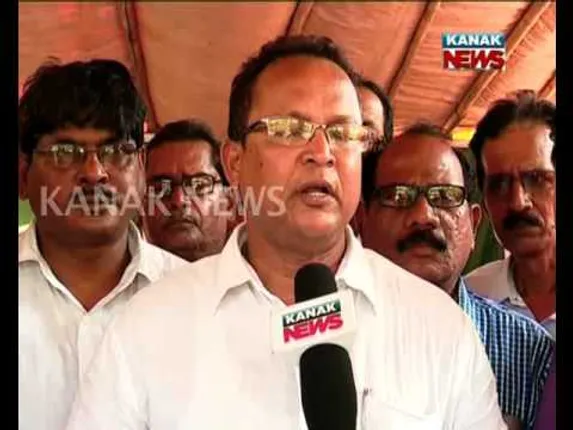 ପିଲା, ପରୀକ୍ଷା ଓ ପଲିଟିକ୍ସ