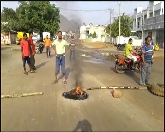 ମୁନିଗୁଡା ବ୍ଲକକୁ ଏନଏସି ଘୋଷଣା ଦାବିରେ ୧୨ ଘଂଟିଆ ବନ୍ଦ ପାଳନ