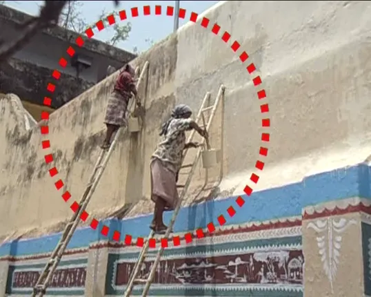 ସରକାରୀ ନିୟମକୁ ଉଲ୍ଲଘଂନ: ଖରାତାତିରେ କାମ କରୁଛନ୍ତି ଶ୍ରମିକ