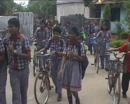 ଖରା ତାତିକୁ ଦେଖି ସରକାର ସତର୍କ,ଆସନ୍ତା ୨୬ ଯାଏଁ ଘୁଚିଂଲା ସ୍କୁଲ ଛୁଟି