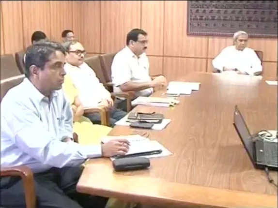 ମାଡି ଆସୁଛି ଘୂର୍ଣ୍ଣିଝଡ ରୁଆନୁ:ବାତ୍ୟା ମୁକାବିଲା ପାଇଁ ଜରୁରୀ ବୈଠକ ଡାକିଲେ ମୁଖ୍ୟମନ୍ତ୍ରୀ