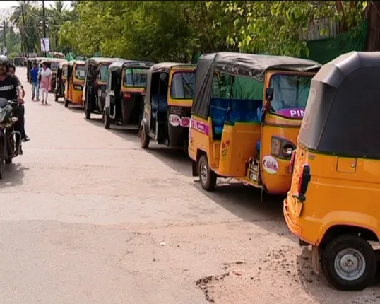 ଆନ୍ଦୋଳନରୁ ଓହରିଲା ଅଲ ଓଡିଶା ଅଟୋ ଚାଳକ ମହାସଂଘ