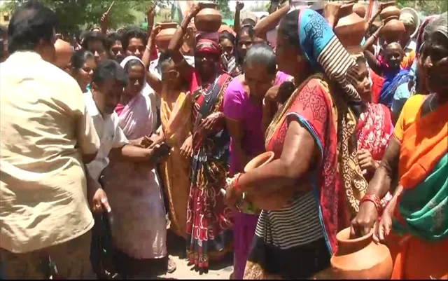 ପାଣି ଓ ବିଦ୍ୟୁତ ପାଇଁ ସଂଗ୍ରାମ୍  : ଜିଲ୍ଲାପାଳଙ୍କ ବାସଭବନରୁ ପାଣି ସଂଯୋଗ କାଟିଲା ମାଲକାନଗିରି କଂଗ୍ରେସ୍