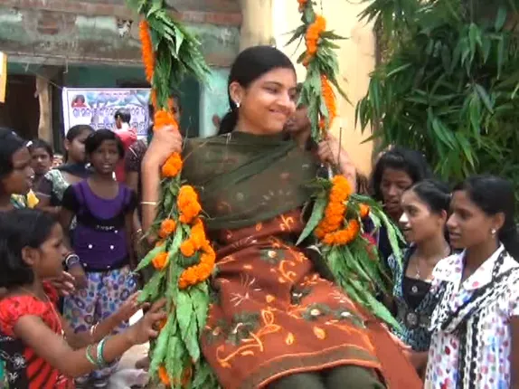 ରାତି ପାହିଲେ ରଜ : ଆଜି ସଜବାଜ, ଗାଁଠୁ ସହର ସବୁଠି ଉତ୍ସବର ମାହୋଲ