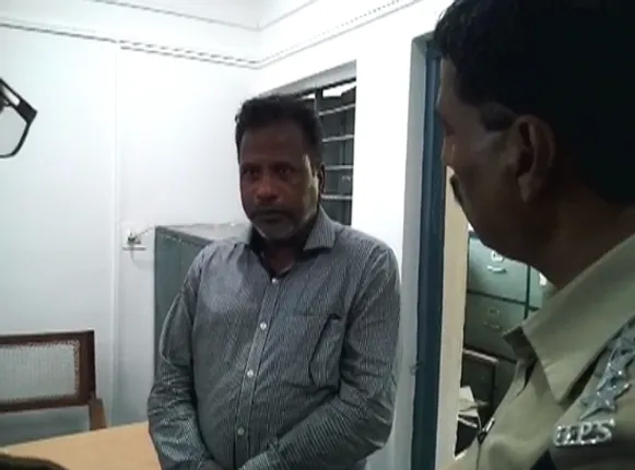 ଜମାକାରୀଙ୍କ ଟଙ୍କାରେ ବିଦେଶରେ ମଉଜ କରୁଥିଲେ ପ୍ରଭାସ