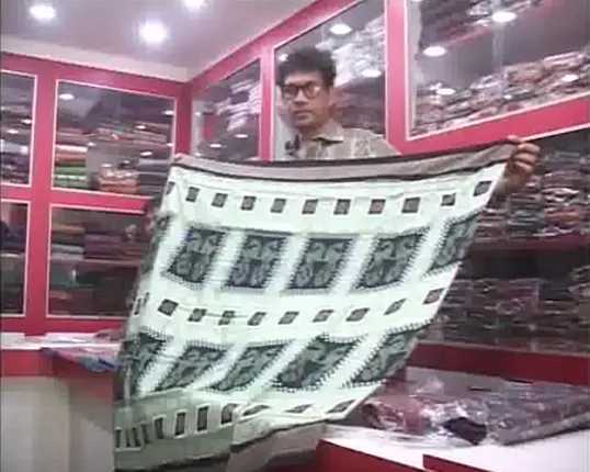 ଅସଲି ବଜାର ନକଲି ଶାଢୀ